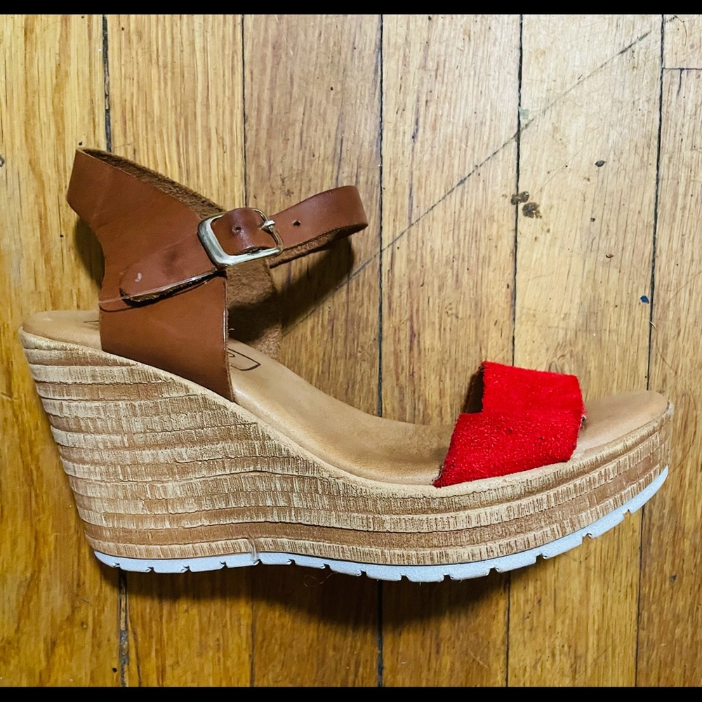 Stylish platform sandals from Spain, Sz 8.5, worn once.